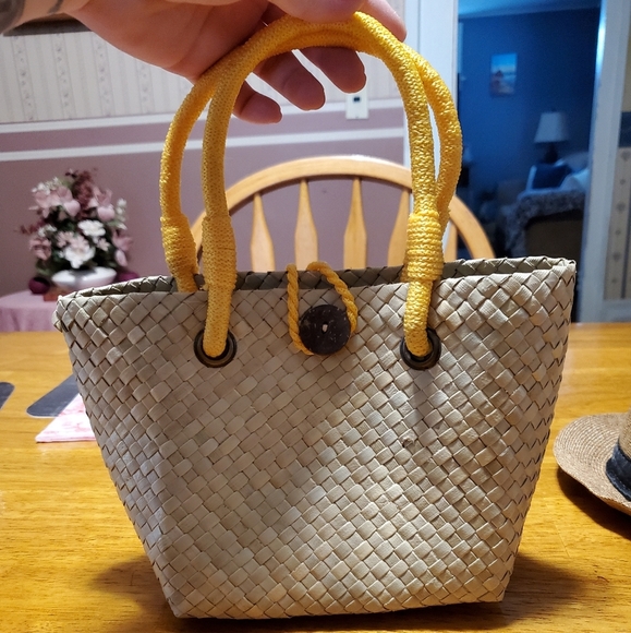 EUC Small Woven Tote Bag & Small Hat - Picture 6 of 10